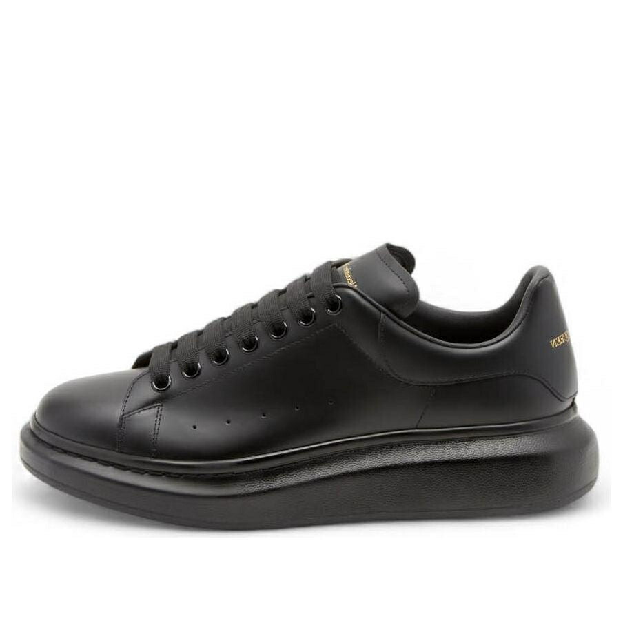 アレキサンダーマックイーン 靴 スニーカー 黒色 ブラック 'BLACK' メンズ ALEXANDER MCQUEEN ALEXANDER MCQUEEN OVERSIZED SNEAKER 553680-WWEE0-1000 / BLACK