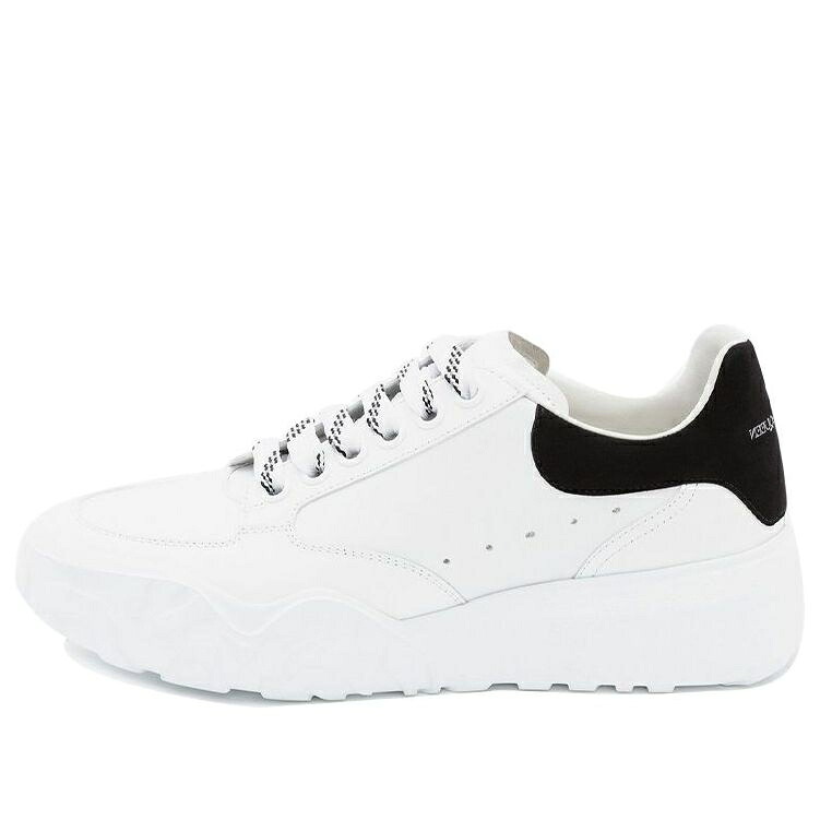 アレキサンダーマックイーン コート トレーナー 白色 ホワイト 黒色 ブラック 'WHITE BLACK' スニーカー レディース ALEXANDER MCQUEEN (WMNS) ALEXANDER MCQUEEN COURT TRAINER 633915WHZ969061 / WHITE BLACK｜スニケス
