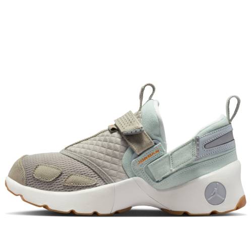 ナイキ ジョーダン \u0027CORDUROY\u0027 スニーカー レディース JORDAN (WMNS) AIR TRUNNER LX IM6661-981 / MULTI COLOR