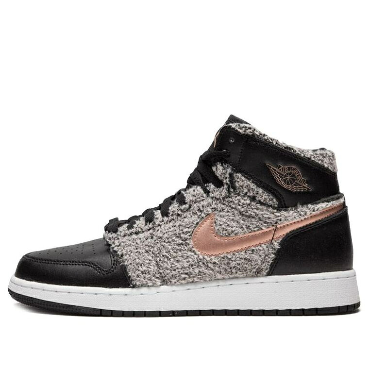 ナイキ ジョーダン ハイ 黒色 ブラック 赤 レッド 銅 ブロンズ 'FLEECE' ジュニア キッズ JORDAN (GS) AIR 1 RETRO HIGH 332148-022 / BLACK METALLIC RED BRONZE ベビー マタニティ スニーカー