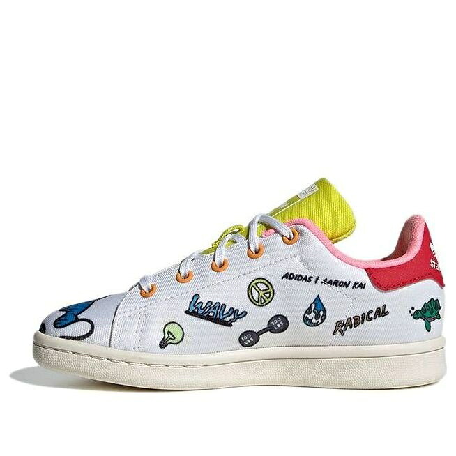 アディダス 白色 ホワイト 黄色 イエロー 赤 レッド スタンスミス 'DOODLES' ジュニア キッズ ADIDAS (PS) AARON KAI X STAN SMITH PRIMEBLUE FY2687 / WHITE YELLOW RED ベビー マタニティ スニーカー|スニケス