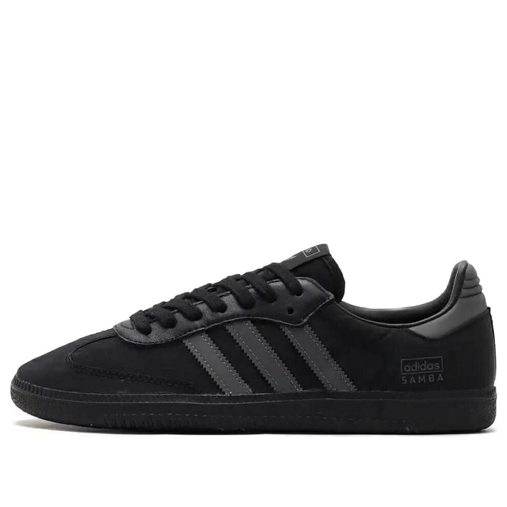 アディダス サンバ コア 黒色 ブラック 灰色 グレー 'BLACK REFLECTIVE' スニーカー メンズ ADIDAS SAMBA OG IE9133 / CORE BLACK GREY FIVE CORE BLACK｜スニケス