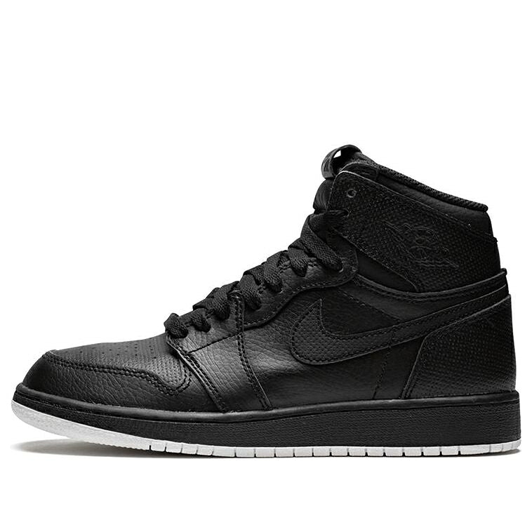 ナイキ ジョーダン ハイ 黒色 ブラック 白色 ホワイト 'BLACK PERFORATED' ジュニア キッズ JORDAN (GS) AIR 1 RETRO HIGH OG 575441-002 / BLACK WHITE BLACK ベビー マタニティ スニーカー｜スニケス