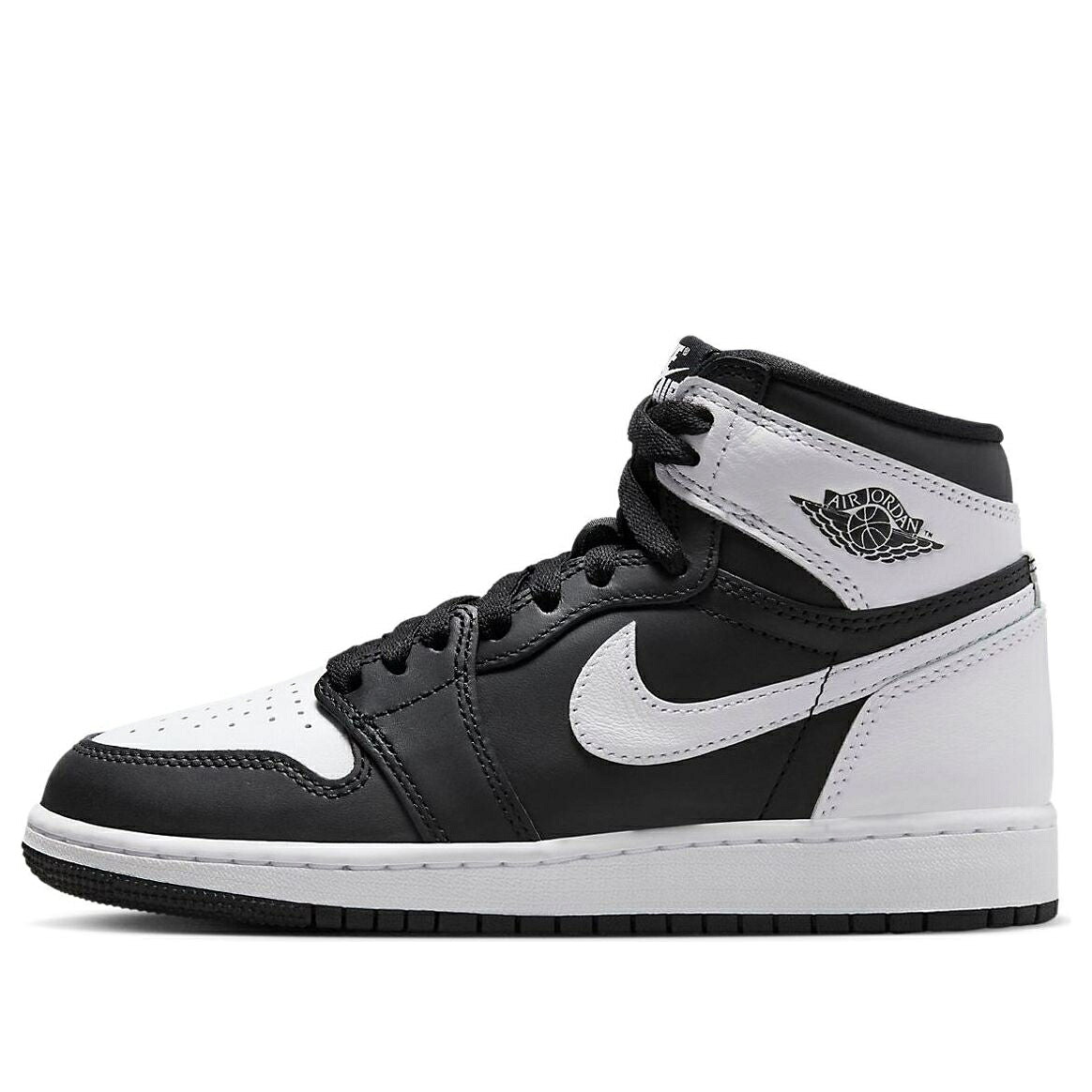 ナイキ ジョーダン ハイ 黒色 ブラック 白色 ホワイト 'BLACK WHITE' ジュニア キッズ JORDAN (GS) AIR 1 RETRO HIGH OG FD1437-010 / BLACK WHITE WHITE ベビー マタニティ スニーカー｜スニケス