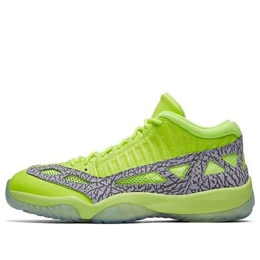 ナイキ ジョーダン 薄墨色 シメント 薄墨色 \u0027VOLT\u0027 スニーカー メンズ JORDAN AIR 11 RETRO LOW IE 919712-700 / VOLT CEMENT GREY