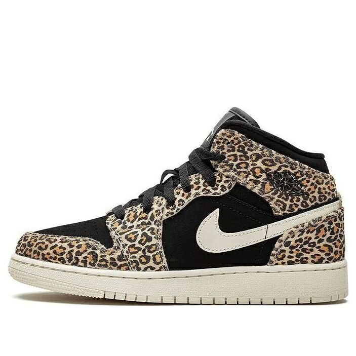 ナイキ ジョーダン ミッド 黒色 ブラック アイボリー 'LEOPARD' ジュニア キッズ JORDAN (GS) AIR 1 MID SE BQ6931-021 / BLACK PALE IVORY DESERT ORE ベビー マタニティ スニーカー