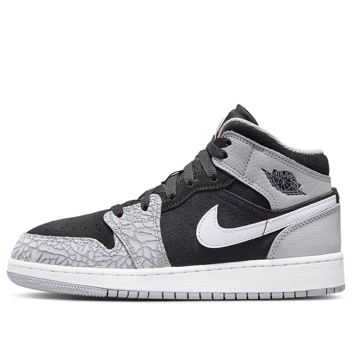 ナイキ ジョーダン ミッド 黒色 ブラック 白色 ホワイト 灰色 グレー 'ELEPHANT TOE' ジュニア キッズ JORDAN (GS) AIR 1 MID SE DM6216-016 / BLACK WHITE LIGHT SMOKE GREY ベビー マタニティ スニーカー 26,780円
