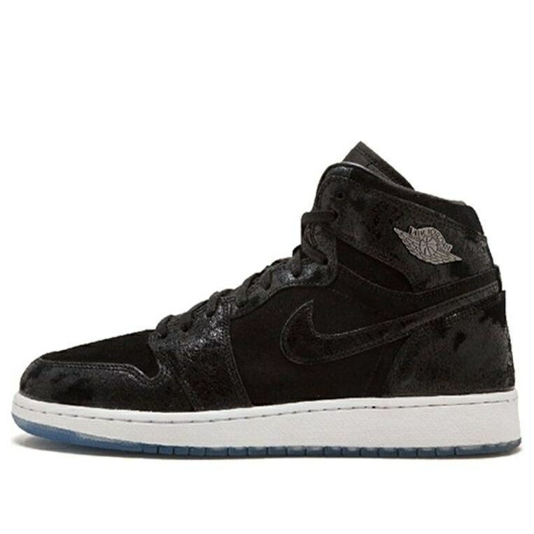 ナイキ ジョーダン ハイ 黒色 ブラック 白色 ホワイト 赤 レッド 'HEIRESS' ジュニア キッズ JORDAN (GS) AIR 1 RETRO HIGH 832596-001 / BLACK BLACK WHITE GYM RED ベビー マタニティ スニーカー