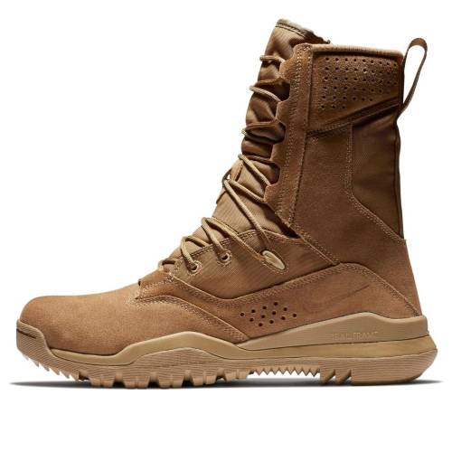 ナイキ 活動の領域 なめし革 \u0027COYOTE\u0027 スニーカー メンズ NIKE SFB FIELD 2 8 INCH LEATHER AQ1202-900 / COYOTE COYOTE メンズ靴-靴