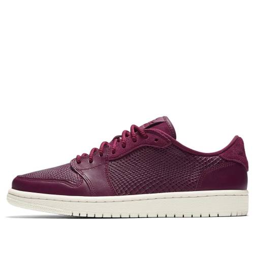 ナイキ ジョーダン \u0027BORDEAUX\u0027 スニーカー レディース JORDAN (WMNS) AIR 1 RETRO LOW NS AO1935-600 / BORDEAUX