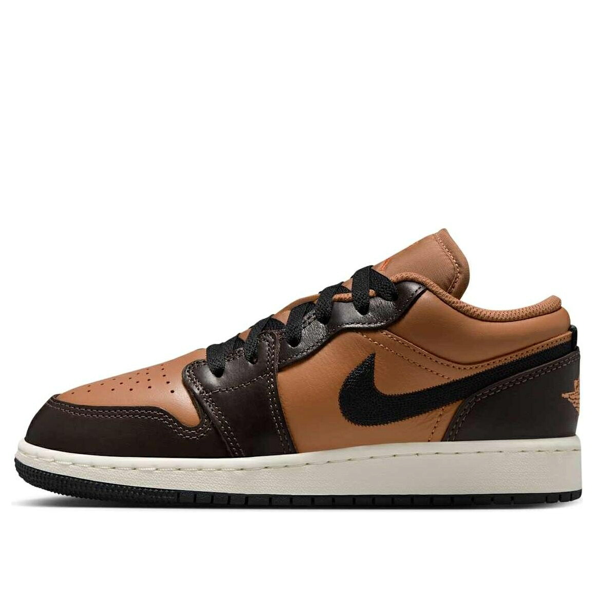 ナイキ ジョーダン 茶色 ブラウン ビンテージ ヴィンテージ 'FLAX BROWN' ジュニア キッズ JORDAN (GS) AIR 1 LOW SE BAROQUE HQ3604-201 / FLAX BAROQUE BROWN VINTAGE CORAL ベビー マタニティ スニーカー