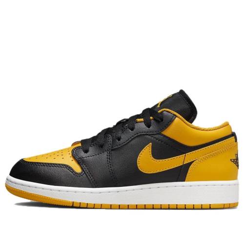 ナイキ ジョーダン 黒色 ブラック 黄色 イエロー 白色 ホワイト 'YELLOW OCHRE' ジュニア キッズ JORDAN (GS) AIR 1 LOW 553560-072 / BLACK YELLOW OCHRE WHITE ベビー マタニティ スニーカー｜スニケス