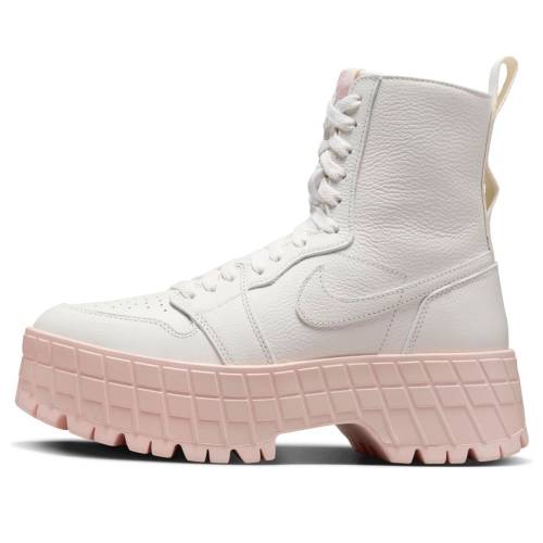 ナイキ ジョーダン ご機嫌 ブルックリン 昔ばなし さくら色 \u0027SAIL PINK\u0027 スニーカー レディース JORDAN (WMNS) AIR 1 HIGH BROOKLYN LEGEND FJ5737-116 / SAIL LEGEND PINK SAIL