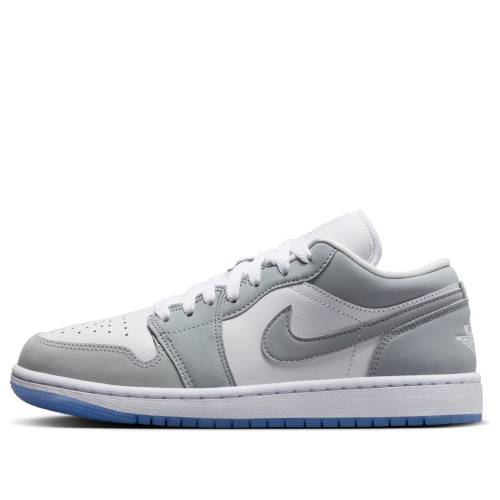 ナイキ ジョーダン 白いこと 白いこと ゴルフ 薄墨色 薄墨色 \u0027WHITE GREY\u0027 スニーカー レディース JORDAN (WMNS) AIR 1 LOW WOLF DC0774-105 / WHITE GOLF GREY ALUMINUM