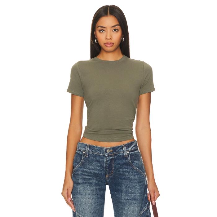 グッドアメリカン Good American 【 Cropped Baby Tee Women Fatigue001 】 Tシャツ レディースファッション トップス Tシャツ カットソー レディース 14,508円
