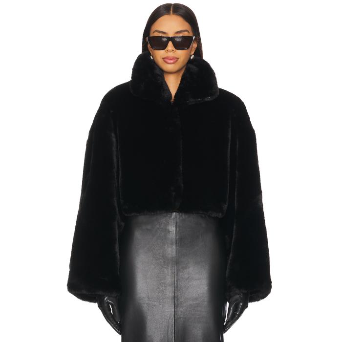 Rotate 【 Faux Fur Crop Jacket Women Black 】 Crop クロップ Jacket ジャケット レディースファッション コート ジャケット レディース 黒色 ブラック