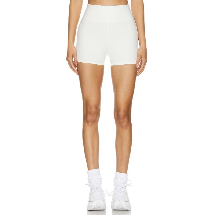 Wellbeing + Beingwell 【 Movewell Rio 4 Inch Short Women Off White 】 リオ レディース 白色 ホワイト|スニケス