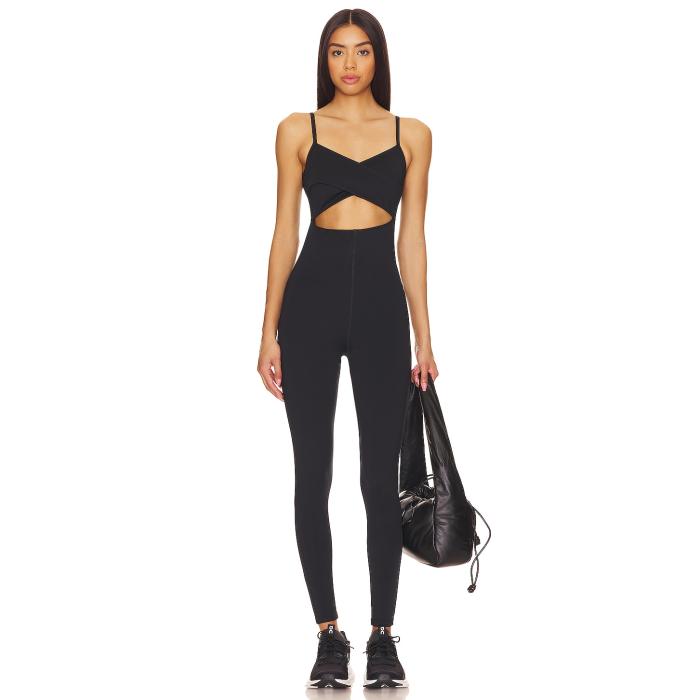 Wellbeing + Beingwell 【 Flowwell Saylor Jumpsuit Women Black 】 飛び降りる背広 レディース 黒いこと 黒いこと