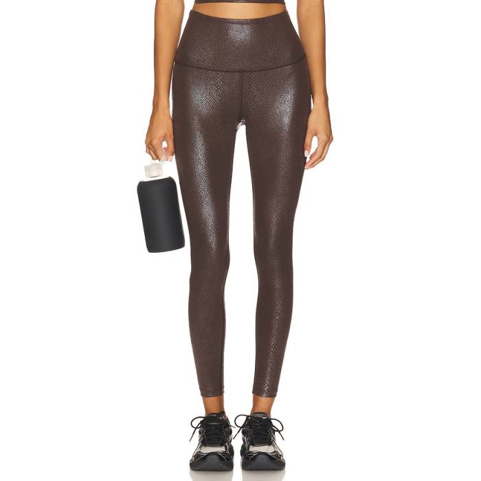 ビヨンドヨガ Beyond Yoga 【 Power Shine High Waisted Midi Legging Women Espresso Viper 】 Power 力強さ ご機嫌 レディース