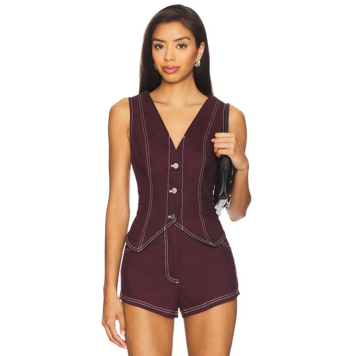 By.dyln 【 X Revolve Tyler Vest Women Mahogany 】 ベスト レディース｜スニケス