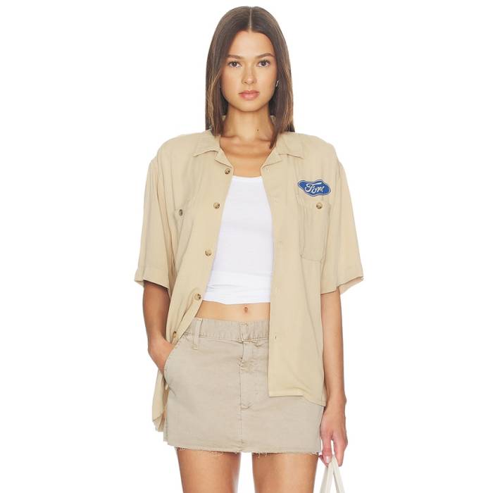 ジャンクボンネット Junk Food 【 Ford Mustang Camp Shirt Unisex Camel 】 ユニ一発やる camel 駱駝