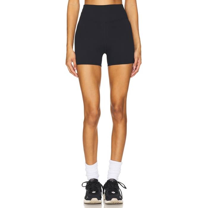 Wellbeing + Beingwell 【 Movewell Rio 4 Inch Short Women Black 】 リオ レディース 黒いこと 黒いこと