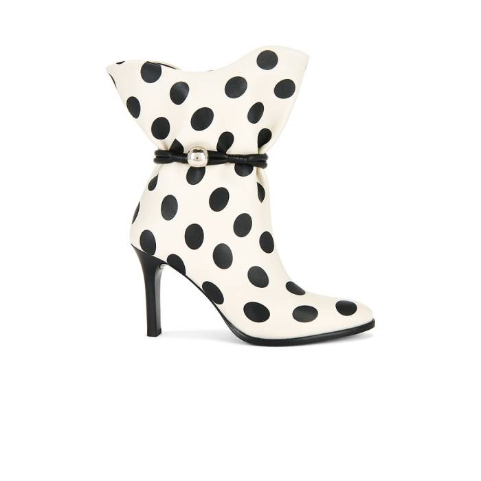 イザベルマランエトワール Isabel Marant 【 Lolya Ruffle Boot Women Chalk \u0026Amp; Black 】 ブーツ レディース 黒いこと 黒いこと
