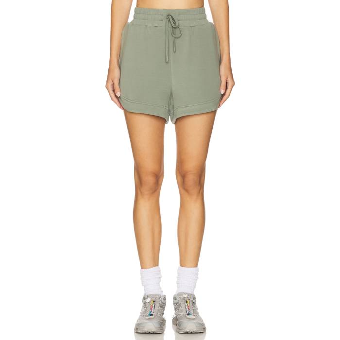 バーリー Varley 【 Ollie High Rise Short 3.5\