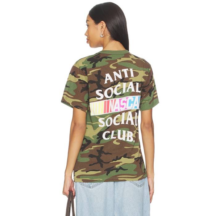 Anti Social Social Club 【 X Nascar Games Tee Unisex Camo 】 プルオーバー ユニ一発やる 家鴨柄
