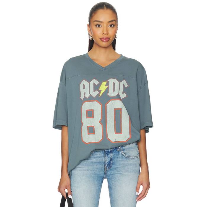 ジャンクフード Junk Food 【 Acdc Back In Black Tour V-Neck Yoke Tee Men Deep Indigo 】 黒色 ブラック Vネック Tシャツ メンズ ディープ 藍色・インディゴ｜スニケス