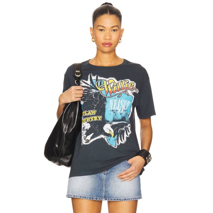 Daydreamer 【 Willie Nelson Outlaw Country Boyfriend Tee Women Vintage Black 】 カントリー Tシャツ レディースファッション トップス Tシャツ カットソー レディース vintage ビンテージ・ヴィンテージ 黒色 ブ