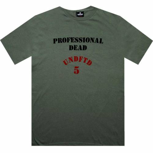 アンディフィーテッド Tシャツ 緑 グリーン メンズ 【 UNDEFEATED PROFESSIONALS TEE (GREEN) / GREEN 】 メンズファッション トップス カットソー｜スニケス