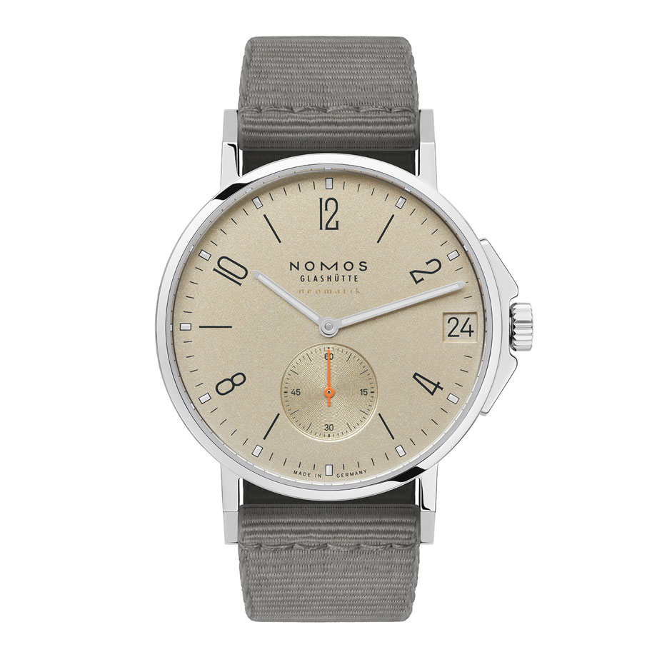 ノモスグラスヒュッテ　NOMOS Glash・・tte Club Sport neomatik 38 Date Sand サンド38mm　自動巻　防水　ドイツ製　機械式腕時計　サンドカラー　ベージュ　527