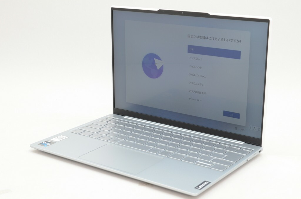 Yoga Slim 770i Carbon i7 Yoga Slim 770i Carbon i7 スペックは写真四