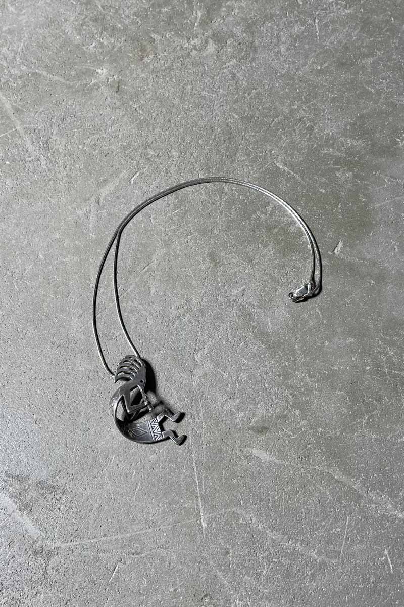 【中古】VINTAGE SILVER JEWELRY (ヴィンテージ シルバー ジュエリー ) 925 SILVER KOKOPERI PENDANT NECKLACE 925 シルバー ココペリ ペンダント ネックレス [SIZE: ONE SIZE USED]｜JULIUS NYC 10,526円