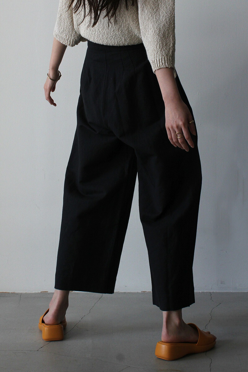 【SALE】【レディース新品】MICAELA GREG（ミカエラグレッグ） PLEATED TROUSER コットンリネンタックパンツ BLACK［NEW]