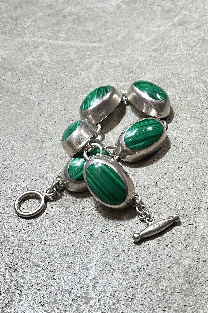 【中古】 VINTAGE SILVER JEWELRY (ヴィンテージ しろがね色 宝飾品) MADE IN MEXICO 925 SILVER BRACELET W/MALACHITE メキシコ合衆国製 925 しろがね色 腕輪 マラカイト  [SIZE: ONE SIZE USED]