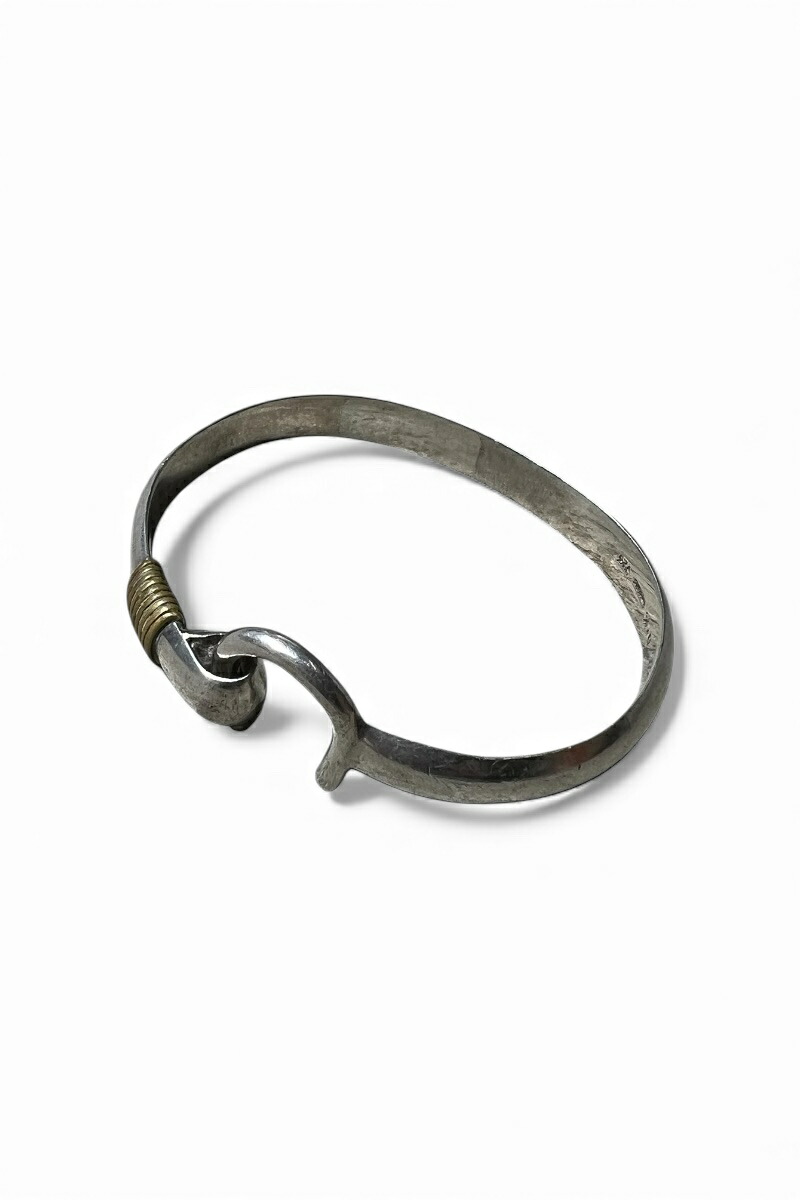 【中古】 VINTAGE SILVER JEWELRY (ヴィンテージ シルバー ジュエリー) 925 SILVER BANGLE W/14K GOLD 925 シルバー バングル W/14K ゴールド / SILVER [SIZE: ONE SIZE USED] 26,371円