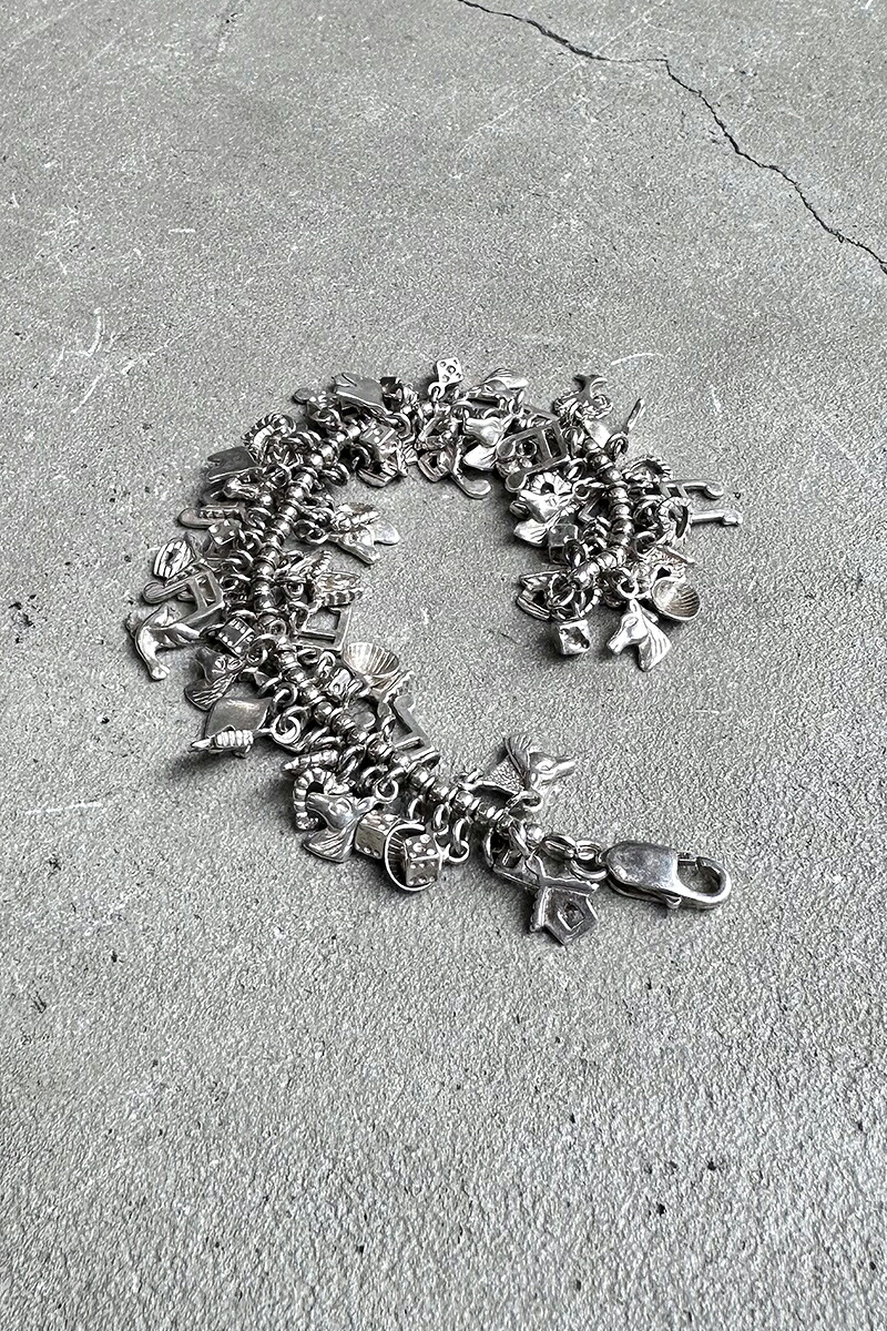 【中古】 VINTAGE SILVER JEWELRY (ヴィンテージ しろがね色 宝飾品) 925 SILVER CHARM BRACELET 925 しろがね色 惹きつける 腕輪 / SILVER [SIZE: ONE SIZE USED]