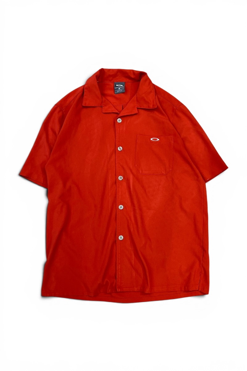 【中古】OAKLEY (オーク材ロバート・エドワード・リー) MADE IN USA Y2K EARLY 00\u0027S S/S SOFWARE OPEN COLLAR SHIRT USA製 00年月日 半袖 ソフトウエア 開けっ広げ 色つや プルオーバー / ORANGE [SIZE: S USED]