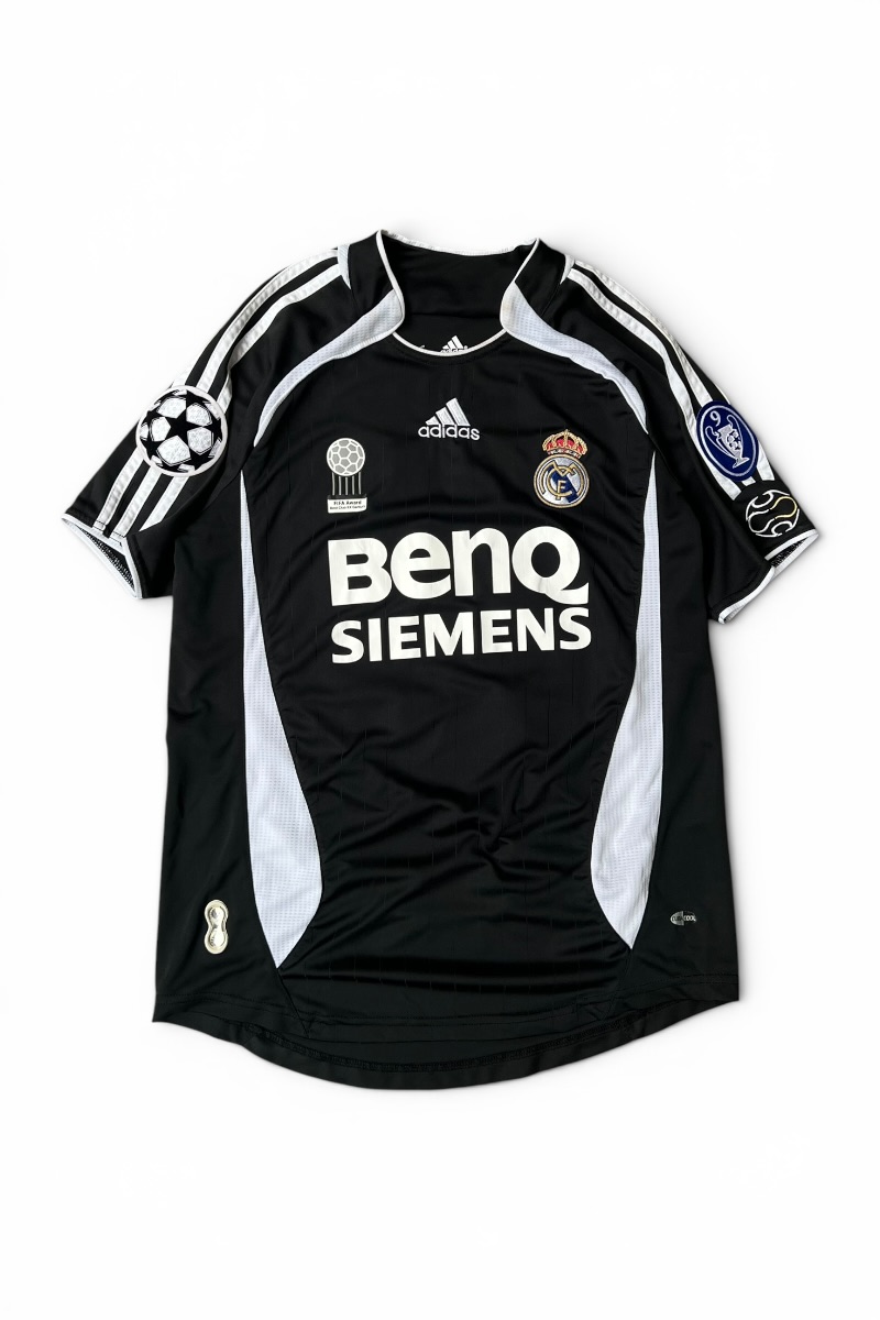 【中古】ADIDAS (アディダス) 06-07\u0027S REAL MADRID 23 BECKHAM FOOTBALL GAME SHIRT 06-07年 レアル マドリード 23 ベッカム 蹴球 競り合いプルオーバー / BLACK [SIZE: S USED]