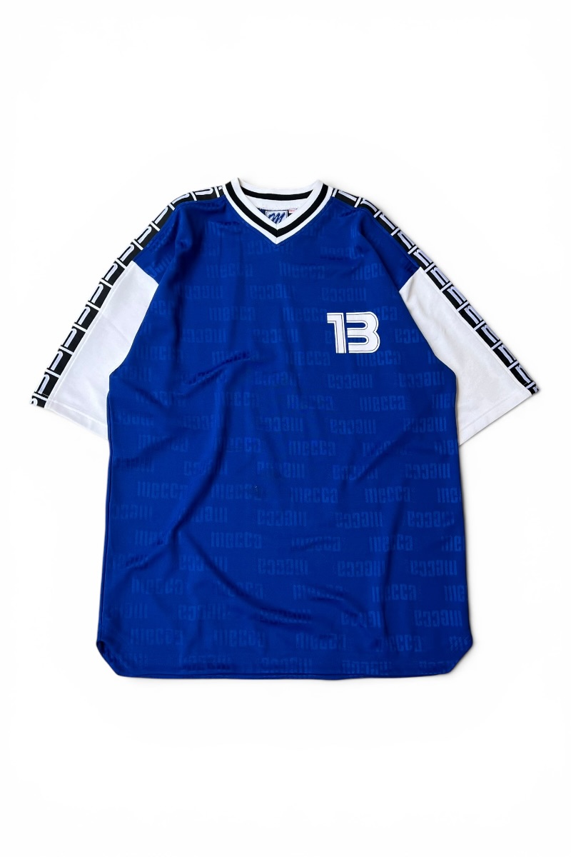 【中古】MECCA (発祥地) 90\u0027S SLEEVE LOGO V-NECK T-SHIRT 90年月日 捩り ロゴタイプ V素っ首 競り合いプルオーバー / BLUE [SIZE: L USED]