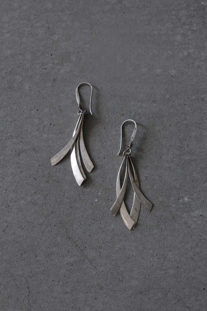 【中古】 VINTAGE JEWELRY (ヴィンテージ ジュエリー) 925 SILVER EARRINGS / SILVER / SILVER シルバー925 ヴィンテージ イヤリング SILVER [ONE SIZE: USED]｜JULIUS NYC
