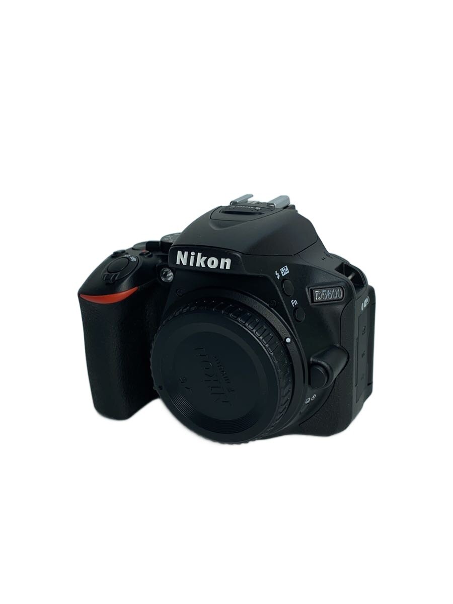 【中古】Nikon◆デジタル一眼写真機 D5600 ダブルズームキット【写真機】