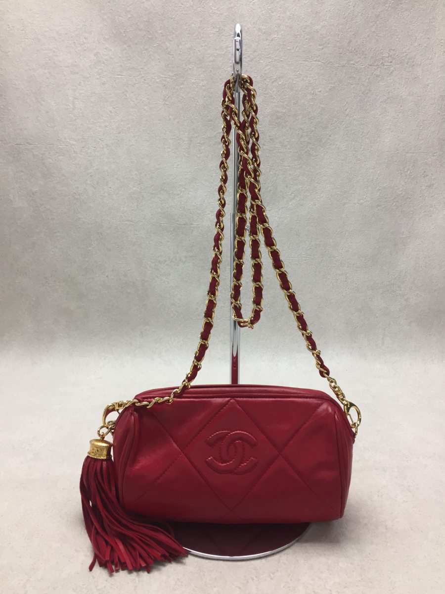 Vintage CHANEL CC Logo Matelasse Quilted Red Leather Chain CROSSBODY Camera  Bag Clutch Purse Bag with fringe tassel