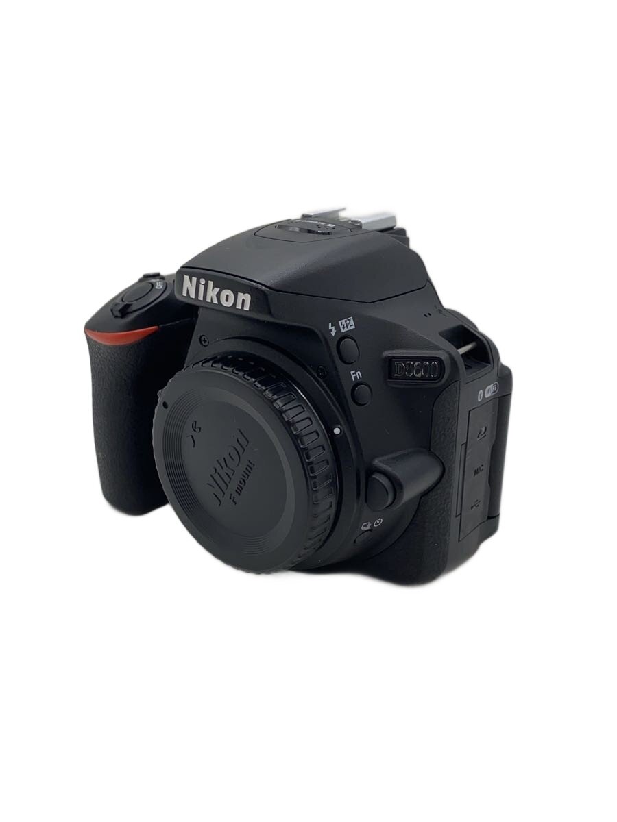 【中古】Nikon◆デジタル一眼写真機 D5600 ダブルズームキット【写真機】