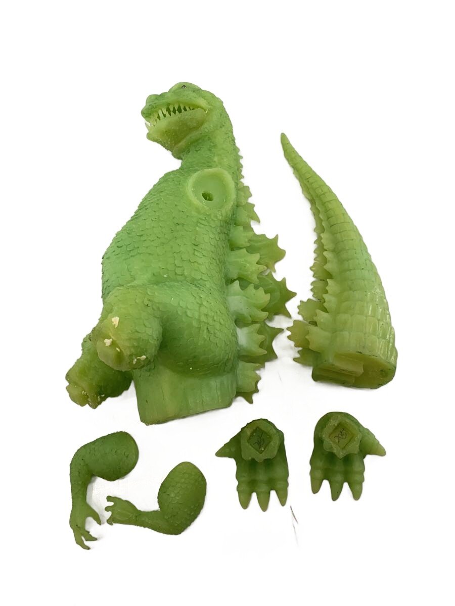 雛型ゴジラ検討用第一案（ウロコゴジラ）蓄光ポリレジンスタチュー限定300個 中古】雛型ゴジラ検討用第一案/ウロコゴジラ/シリアル257/300//【ホビー】