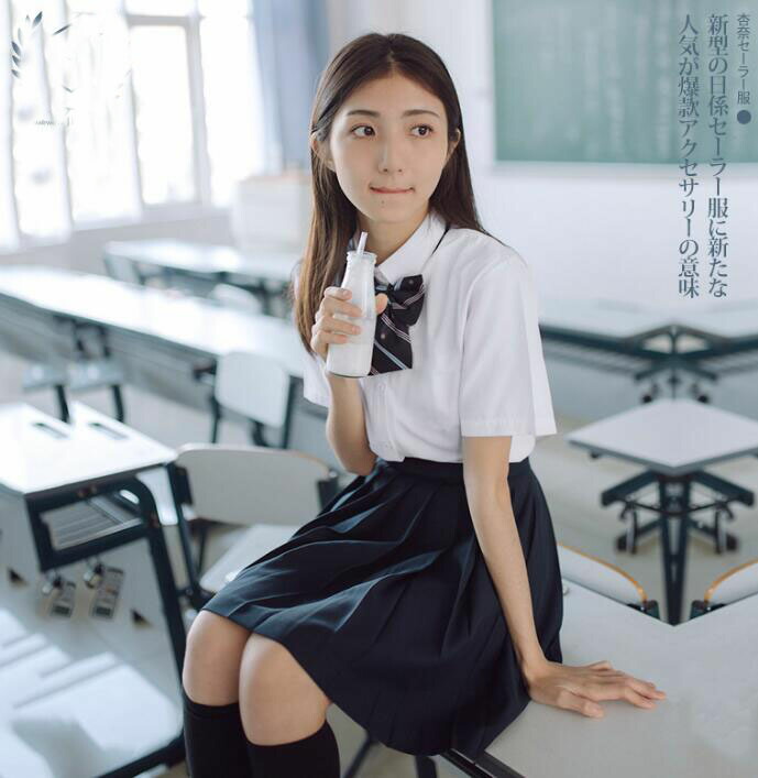 楽天市場 制服 学生服 3点セットアップ 女子 学生制服 セーラー服 半袖 長袖 白いネックシャツ ミニスカート 膝丈プリーツスカート 蝶ネクタイ 中学生 高校生 Jk制服 コスチューム レディース 大人 清純派 通学 卒業式 イベント 学園祭 合唱 舞台ステージ衣装 春 夏 秋