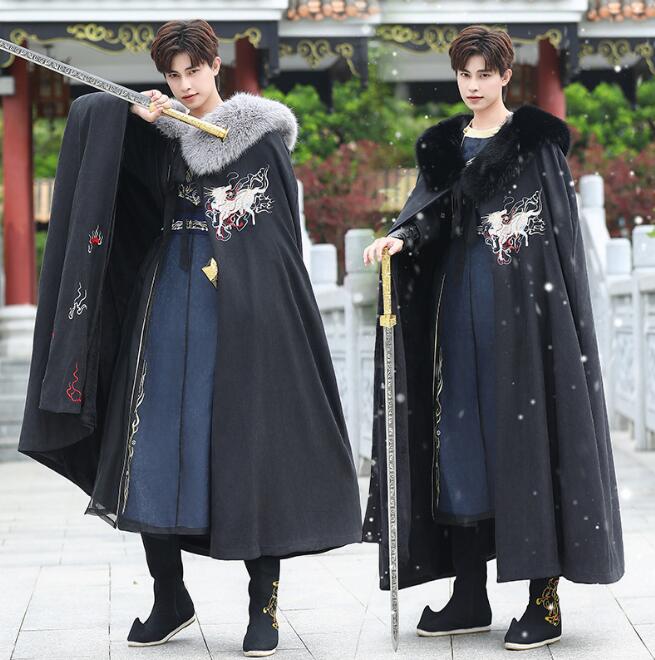マント チャイナ服 メンズ 中華 コート ロング丈 オーバーサイズ ファー マント 漢服 中華衣装 華流 コスプレ衣装 秋冬向け 暖かい 黒 麒麟刺繍 華流 舞台 ステージ衣装 ハロウィン イベント チャイナコスプレ衣装