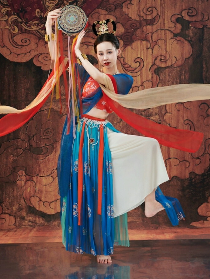 楽天市場】中国古典舞踊ダンス衣装 敦煌舞踊 華やか 中華ダンス 衣装